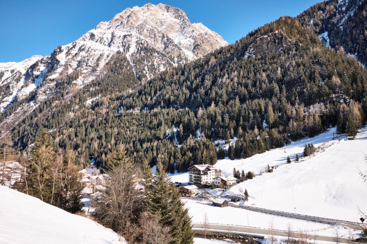 Aktivhotel Feichtner Hof Kaunertal Buitenkant foto