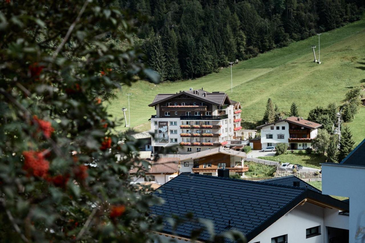 Aktivhotel Feichtner Hof Kaunertal Buitenkant foto